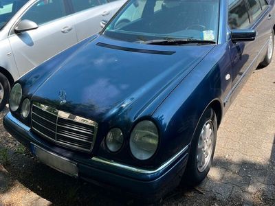Mercedes 200