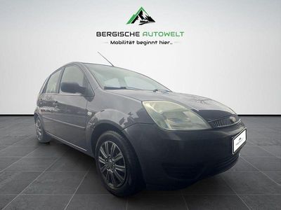 Grau Gebraucht 2005 Ford Fiesta Limousine | 1.280 € (Fairer Preis)