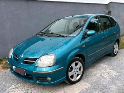 Nissan Almera Tino