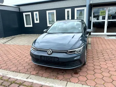 Gebraucht VW Golf VIII Life 150 PS (110 kW) 2023 Grau Kombi
