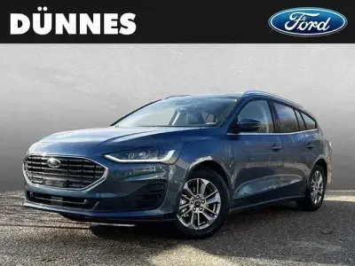 Neu Ford Focus Titanium 155 PS (114 kW) 2026 Blau Limousine