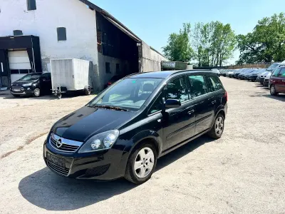 Gebraucht Opel Zafira Family 116 PS (85 kW) 2013 Schwarz Van / Kleinbus
