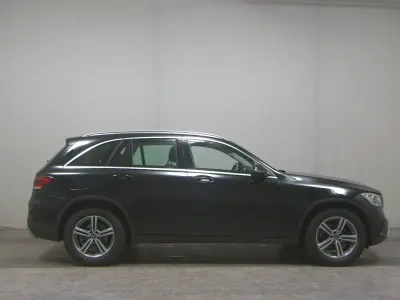 Używany Mercedes GLC220 194 KM (142 kW) 2021 Czarny SUV