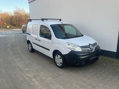 Weiß Gebraucht 2013 Renault Kangoo Rapid Extra Van / Kleinbus | 7.190 € (Teuer)