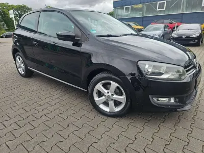 Gebraucht VW Polo Team 69 PS (50 kW) 2010 Schwarz Kleinwagen