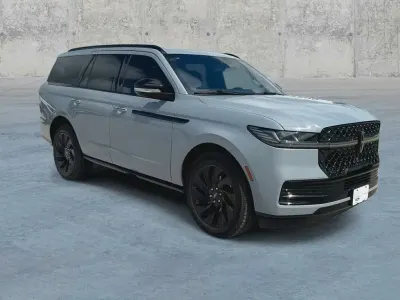 Gebraucht Lincoln Navigator 441 PS (324 kW) 2025 Grau SUV