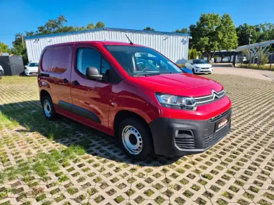 Gebraucht Citroën Berlingo 75 PS (55 kW) 2019 Rot Van / Kleinbus