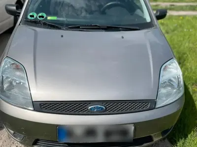 Gebraucht Ford Fiesta 59 PS (43 kW) 2003 Andere farben Kleinwagen