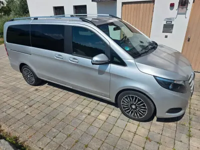 Gebraucht Mercedes V220 Edition 163 PS (119 kW) 2017 Silber Van / Kleinbus