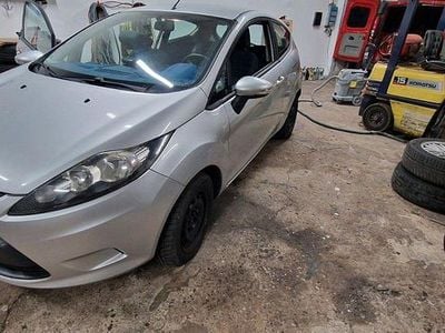 Gebraucht Ford Fiesta 60 PS (44 kW) 2009 Silber Kleinwagen