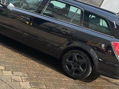 Gebraucht Opel Astra 110 PS (80 kW) 2008 Schwarz Kombi