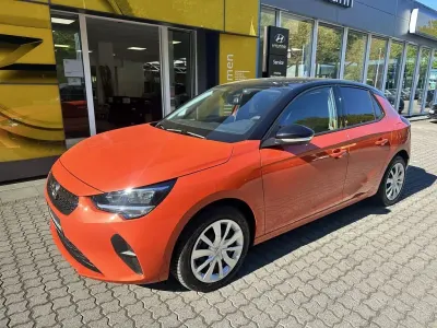 Käytetty Opel Corsa-e Edition 100 kW (136 HP) 2022 Oranssi Viistoperä