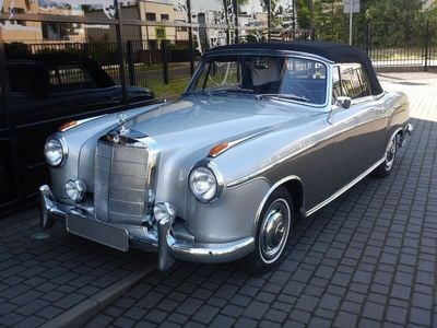 Gebraucht Mercedes 220 SE 120 PS (88 kW) 1960 Grau Cabrio