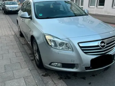 Gebraucht Opel Insignia 131 PS (96 kW) 2012 Silber Kombi