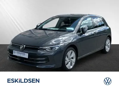 Gebraucht VW Golf VIII Style 150 PS (110 kW) 2026 Grau Limousine
