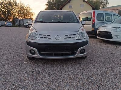 Nissan Pixo