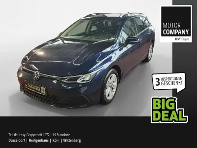 Gebraucht VW Golf VIII Life 110 PS (80 kW) 2022 Blau Kombi