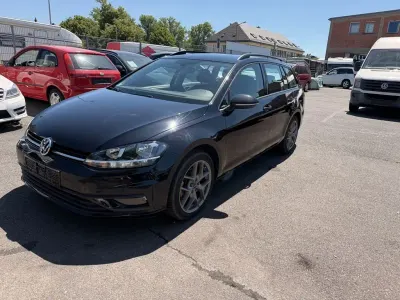 Gebraucht VW Golf VII Trendline 116 PS (85 kW) 2017 Schwarz Kombi