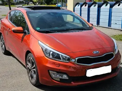 Gebraucht Kia ProCeed Spirit 135 PS (99 kW) 2013 Orange Kleinwagen