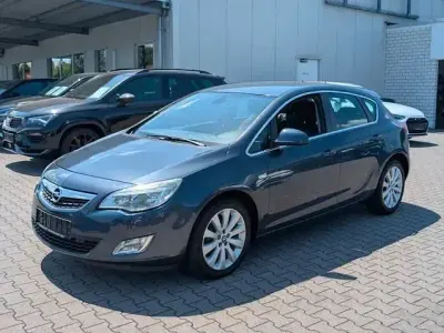 Gebraucht Opel Astra Innovation 116 PS (85 kW) 2010 Grau Limousine