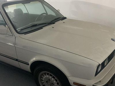 Weiß Gebraucht 1990 BMW 325 Cabrio | 11.850 €