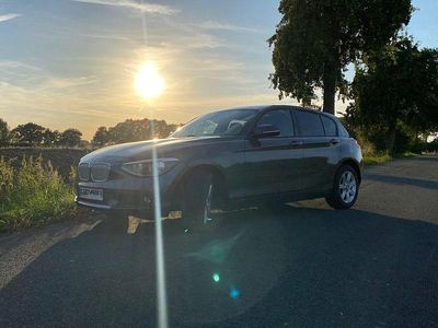 Gebraucht BMW 118 Urban Line 170 PS (125 kW) 2011 Grau Kleinwagen