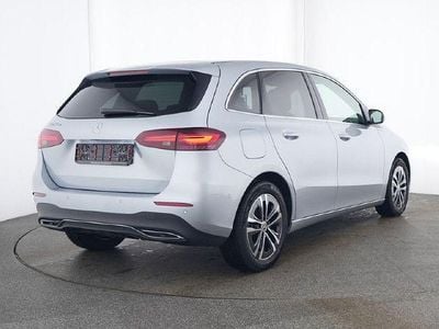 Używany Mercedes B250e 218 KM (160 kW) 2024 Minivan