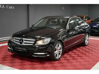 Gebraucht Mercedes C180 Avantgarde 156 PS (114 kW) 2012 Schwarz Limousine