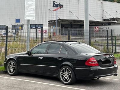 Mercedes E320