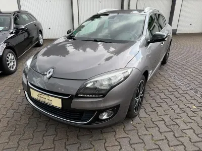 Gebraucht Renault Mégane GrandTour Bose Edition 132 PS (97 kW) 2013 Grau Kombi