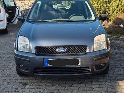 Gebraucht Ford Fusion Ambiente 101 PS (74 kW) 2002 Grau Kleinwagen