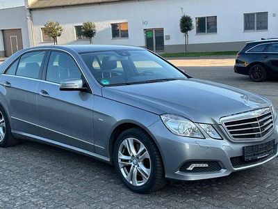 Gebraucht Mercedes E350 Avantgarde 292 PS (214 kW) 2009 Grau Limousine