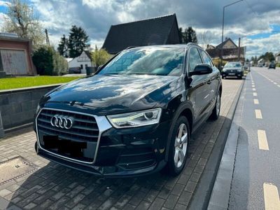 gebraucht Audi Q3 2.0 TDI / Panorama / Xenon / LED / Tüv neu