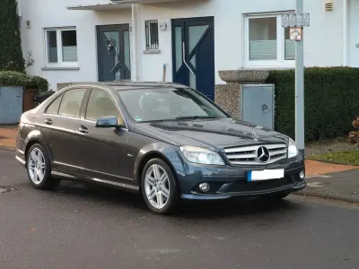 Gebraucht Mercedes C350 Avantgarde 224 PS (164 kW) 2009 Grau Limousine