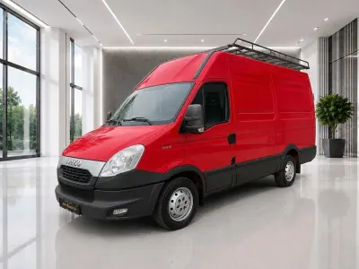 Gebraucht Iveco Daily 145 PS (106 kW) 2013 Rot Van / Kleinbus