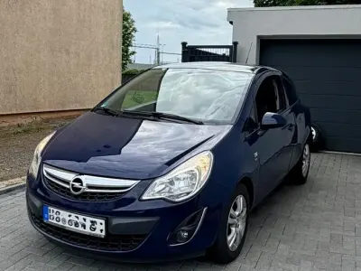 Używany Opel Corsa 87 KM (63 kW) 2011 Niebieski Hatchback
