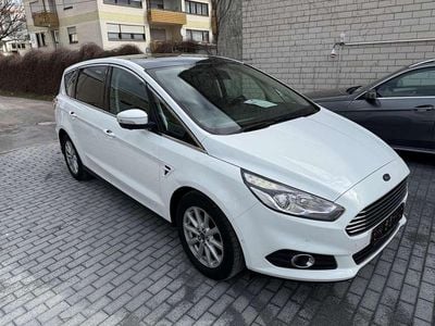 Gebraucht Ford S-MAX Titanium 209 PS (153 kW) 2017 Weiß Van / Kleinbus