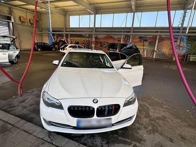 Gebraucht BMW 520 184 PS (135 kW) 2010 Weiß Limousine