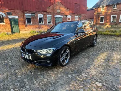 Gebraucht BMW 330 Sport Line 258 PS (189 kW) 2015 Schwarz Kombi
