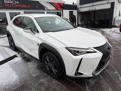 Gebraucht 2020 Lexus UX 250h SUV | 20.900 € (Etwas zu teuer)