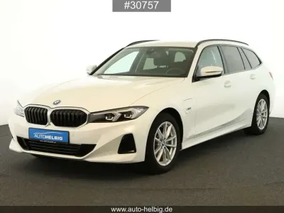 Gebraucht BMW 320e Shadowline 204 PS (150 kW) 2022 Weiß Kombi