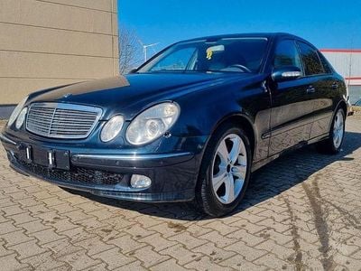 Gebraucht Mercedes E240 Avantgarde 177 PS (130 kW) 2002 Blau Limousine