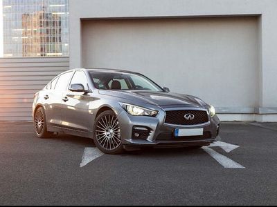 Grau Gebraucht 2014 Infiniti Q50 Sport Tech Limousine | 16.500 €