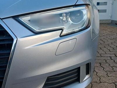 Gebraucht Audi A3 116 PS (85 kW) 2019 Silber Limousine