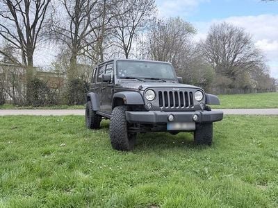 Gebraucht Jeep Wrangler Unlimited Rubicon 284 PS (208 kW) 2014 Grau SUV
