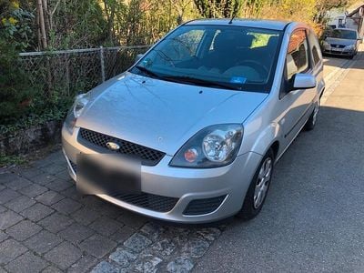Second-hand Ford Fiesta 80 CP (58 kW) 2006 Argintiu Hatchback