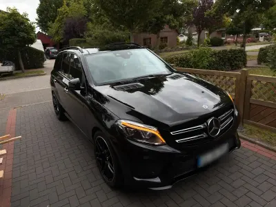 Gebraucht Mercedes GLE400 333 PS (244 kW) 2016 Schwarz SUV