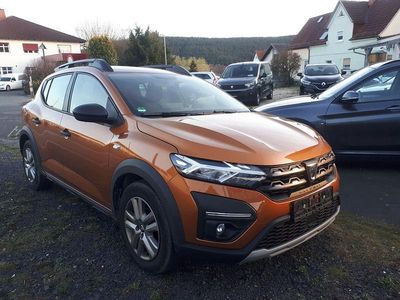 Gebraucht Dacia Sandero Essentiel 101 PS (74 kW) 2021 Orange Limousine