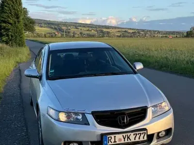 Gebraucht Honda Accord Comfort 155 PS (114 kW) 2004 Silber Limousine
