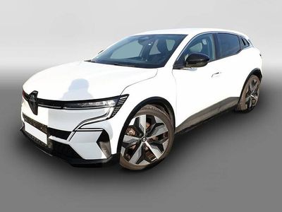 Weiß Gebraucht 2022 Renault Mégane Techno Limousine | 23.310 € (Etwas zu teuer)